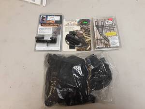 lot 100 image: Quiver Adapters, Tree Mount & Tree Stand Harness