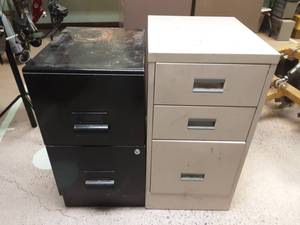 lot 183 image: 2-Small Filing Cabinets