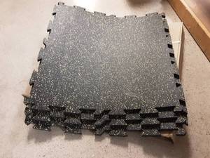 lot 199 image: 3-Foam Pads 24x24