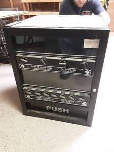 lot 202 image: Snacking Machine
