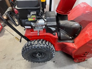 Toro Power Max 824 OE 24 in. 252cc Two-Stage Electric Start Gas Snow Blower In working conditions