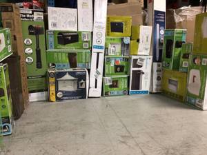 lot 6 image: Pallet with assorted Mailboxes various models and conditions see pictures