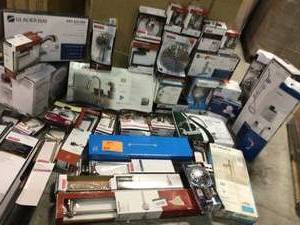 lot 24 image: Lot of assorted bathroom faucets and accesories various conditions see pictures