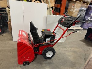 lot 42 image: Troy-Bilt 24 in. 208 cc Two-Stage Gas Snow Blower with Electric Start Self Propelled In good conditions