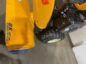 lot 45 image: Cub Cadet 2X MAX 30 in. 357 cc Two-Stage Gas Snow Blower  For parts or repair motor run but missing a lot of parts