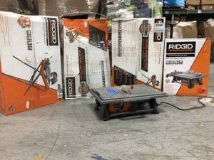 Pallet with Ridgid Tile Saws various models and conditions see pictures