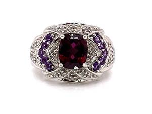 lot 92 image: Stunning Grape Garnet, Amethyst, and Diamond Estate Ring