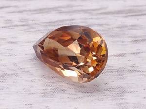 lot 84C image: 4.07 Carat Pear Cut Natural Topaz