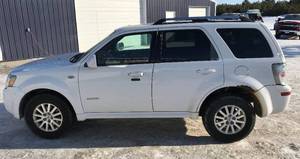 lot 2 image: 2008 Mercury Mariner Premier 4x4
