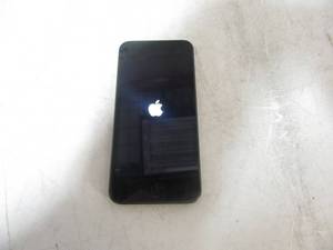 lot 17 image: iPod Touch 6th Gen A1574