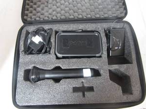 lot 43 image: Shure PGX4 &nbspMicrophone cover is damaged