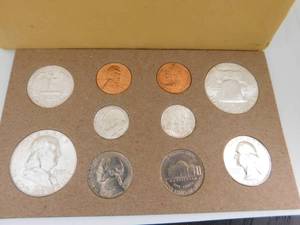 1957 U.S. Mint Set 10 Coin set High Quality Original Packaging  PCGS Price Guide $425.00