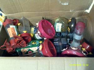 lot 51 image: box of bird feeders ...