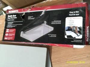 lot 57 image: roberts quik cut vinyl tile cutter ...