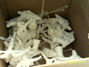 lot 114 image: box of sprayers ...