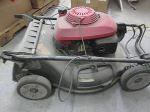 lot 135 image: honda lawnmower with bagger has com...