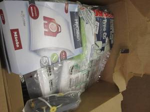 lot 158 image: box full of vacum filters ...