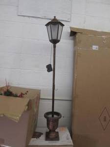 lot 164 image: battery operated light ...