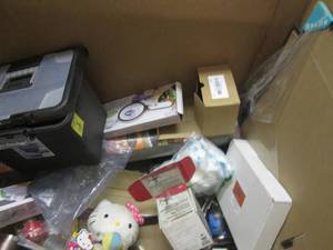 lot 174 image: lot of misc bowels , cups , cutters...