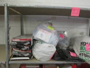 lot 194 image: lot of misc on shelf...