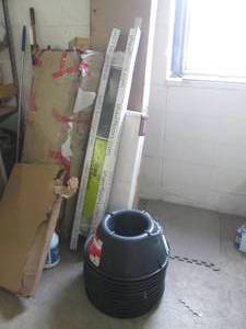 lot 197 image: wall lot of unclaimed merchandise ....