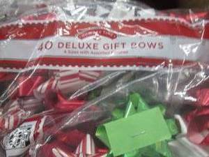 lot 198 image: big box of ribbons and bows ...