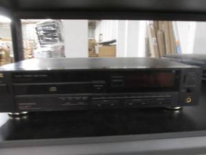 lot 205 image: jvc XL-Z411 compact disc player pow...