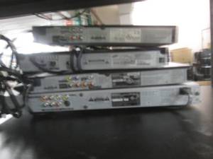 lot 211 image: 4 dvd players all power on ...