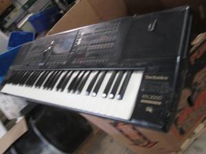 lot 212 image: technics kn2000 keyboard powers on ...