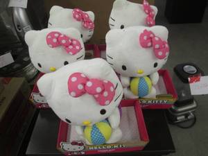 lot 234 image: 5 hello kittys beach day plush doll...