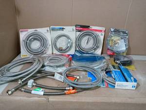 lot 37 image: Mixed lot of supply line hoses