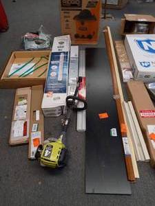 lot 49 image: Mixed lot of miscellaneous items