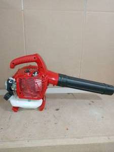 lot 54 image: 150 MPH 400 CFM 2-Cycle Handheld Gas Leaf Blower by Homelite- no packaging used