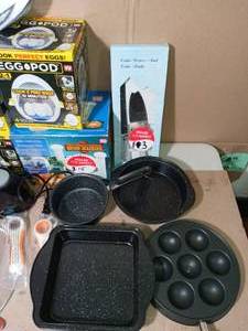 lot 70 image: Mixed lot of Kitchen items