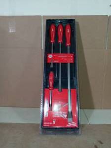 lot 76 image: Pry Bar Set (4-Piece) by Milwaukee- open box not used