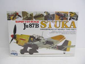 lot 214 image: Vintage MPC Large Stuka Ju 87B Airplane