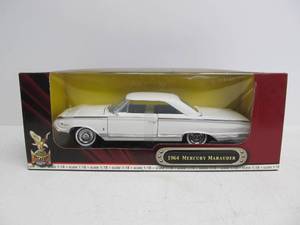 lot 13 image: Road Signature Diecast Metal 1964 Mercury Marauder