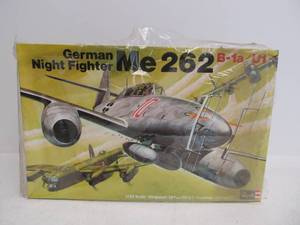 lot 22 image: Vintage Revell German Night Fighter - Me 262
