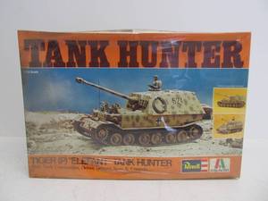 lot 24 image: Vintage Revell German Tiger (P) Elefant Tank Hunter