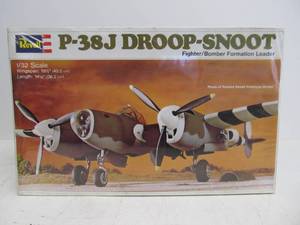 lot 37 image: Vintage Revell P-38J Droop-Snoot Bomber
