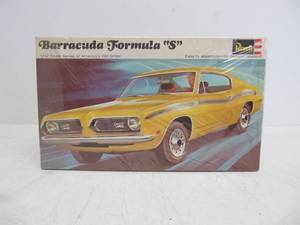 lot 48 image: Vintage Plymouth Barracuda Formula S