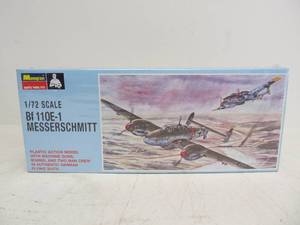 lot 41 image: Vintage Monogram BF 110E-1 Messerschmitt