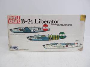 lot 109 image: Vintage MPC Profile Series B-24 Liberator