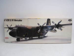 lot 114 image: Large Testors Italeri Lockheed C-130 EH Hercules