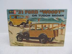 lot 123 image: Vintage Revell 1931 Ford Woody Tudor Sedan