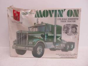 lot 136 image: Vintage AMT Movin On Kenworth Truck Tractor