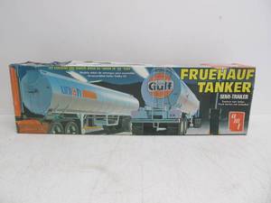 lot 154 image: Vintage AMT Fruehauf GULF Oil Tanker