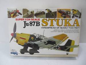 lot 203 image: Vintage MPC Large Stuka Ju 87B Airplane