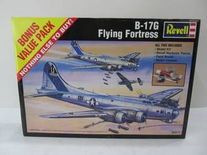 lot 205 image: Large Vintage Revell B-17G Flying Fortress