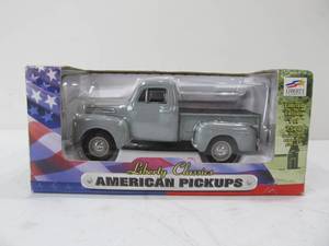 lot 252 image: Diecast Metal Liberty Classics American Pickups Series